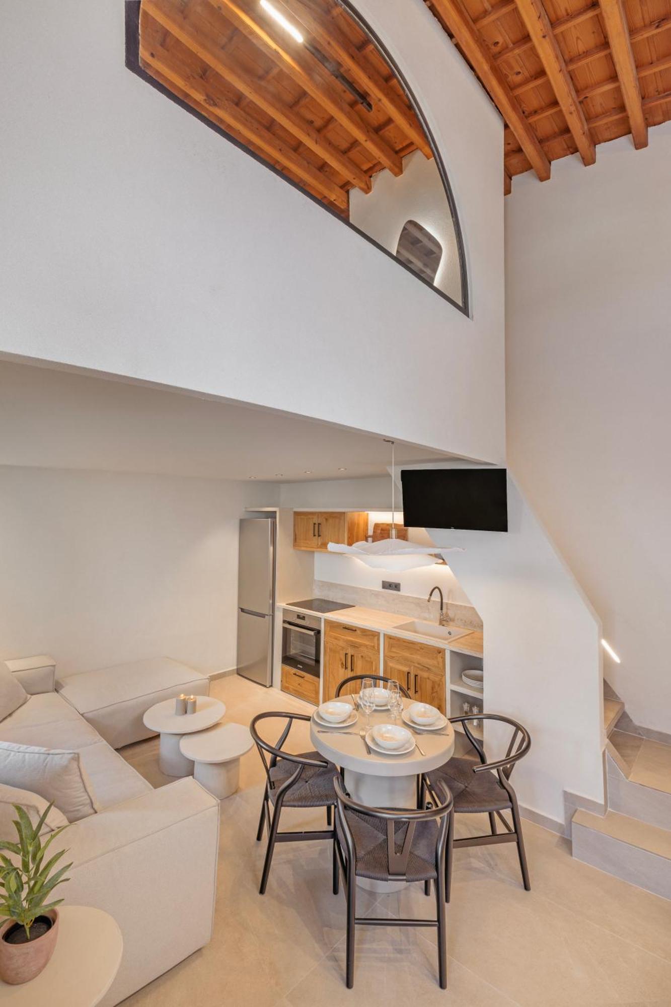 Noema - Athena Apartment *
